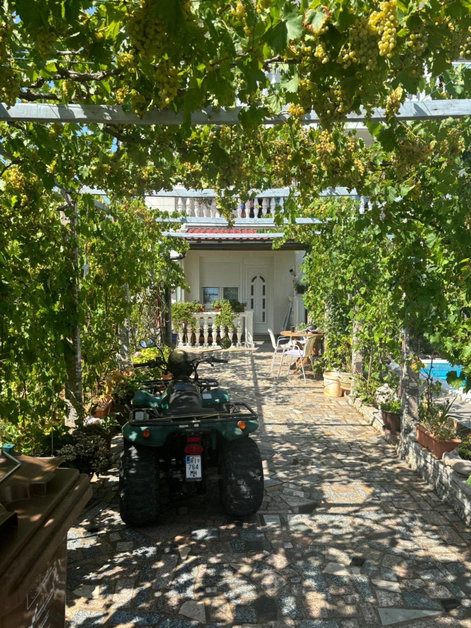 Villa Julian & Juliana Krk Town Exterior photo